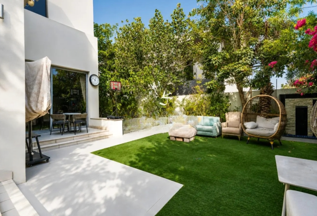 Sidra villas 4 bedroomDubai Hills Estate back yard