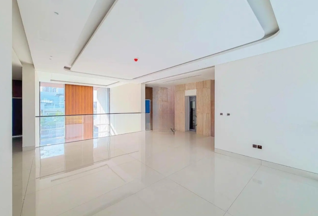 The Parkway 6Br villa for sale vacant Dubai Hills Estate living room