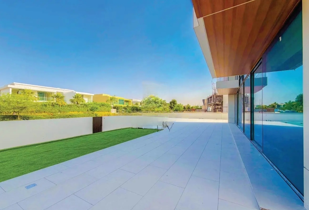 The Parkway 6Br villa for sale vacant Dubai Hills Estate terrace