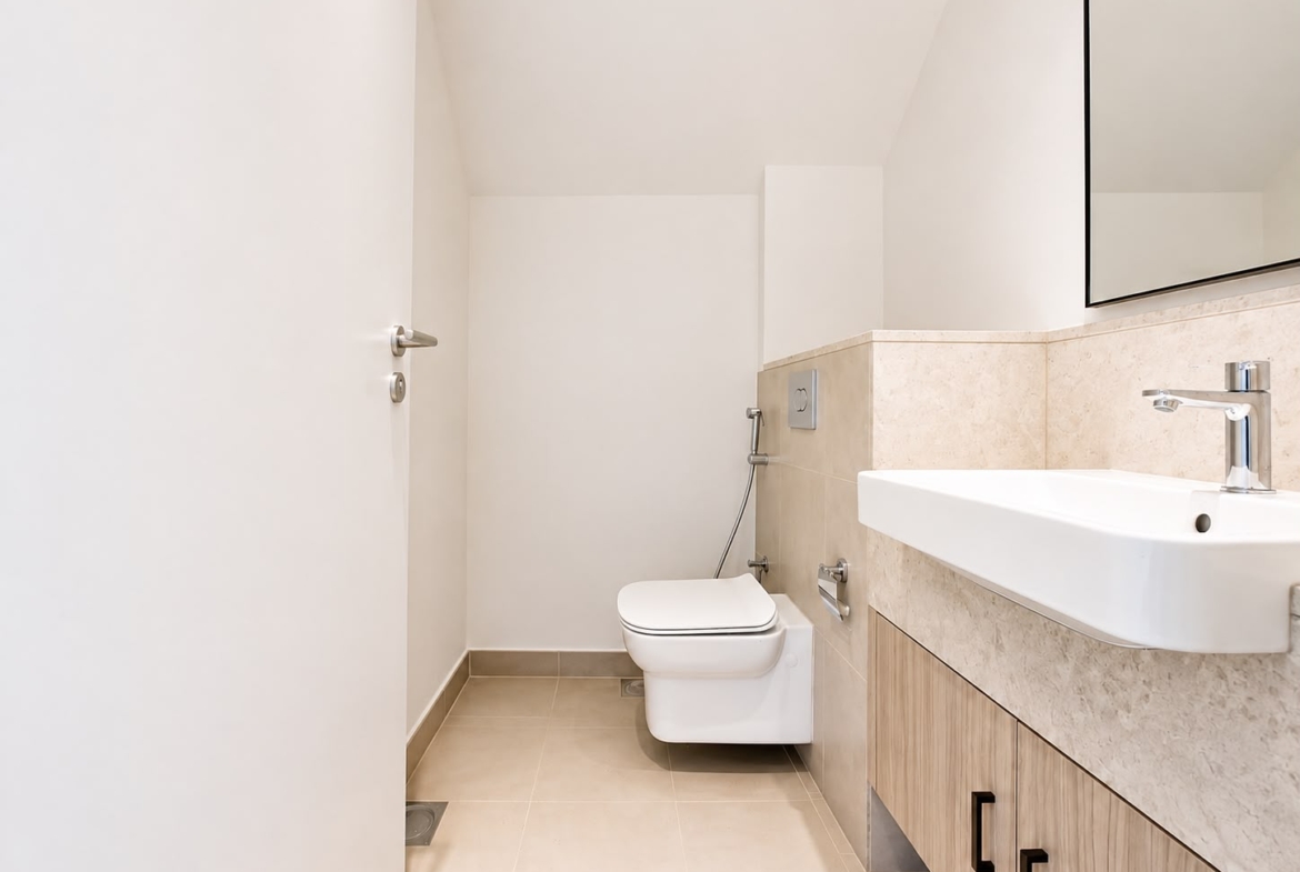 Club villas 3Br villa for rent corner plot bathrooms