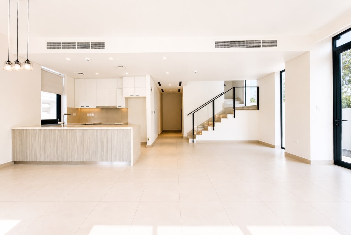 Club villas 3Br villa for rent corner plot living