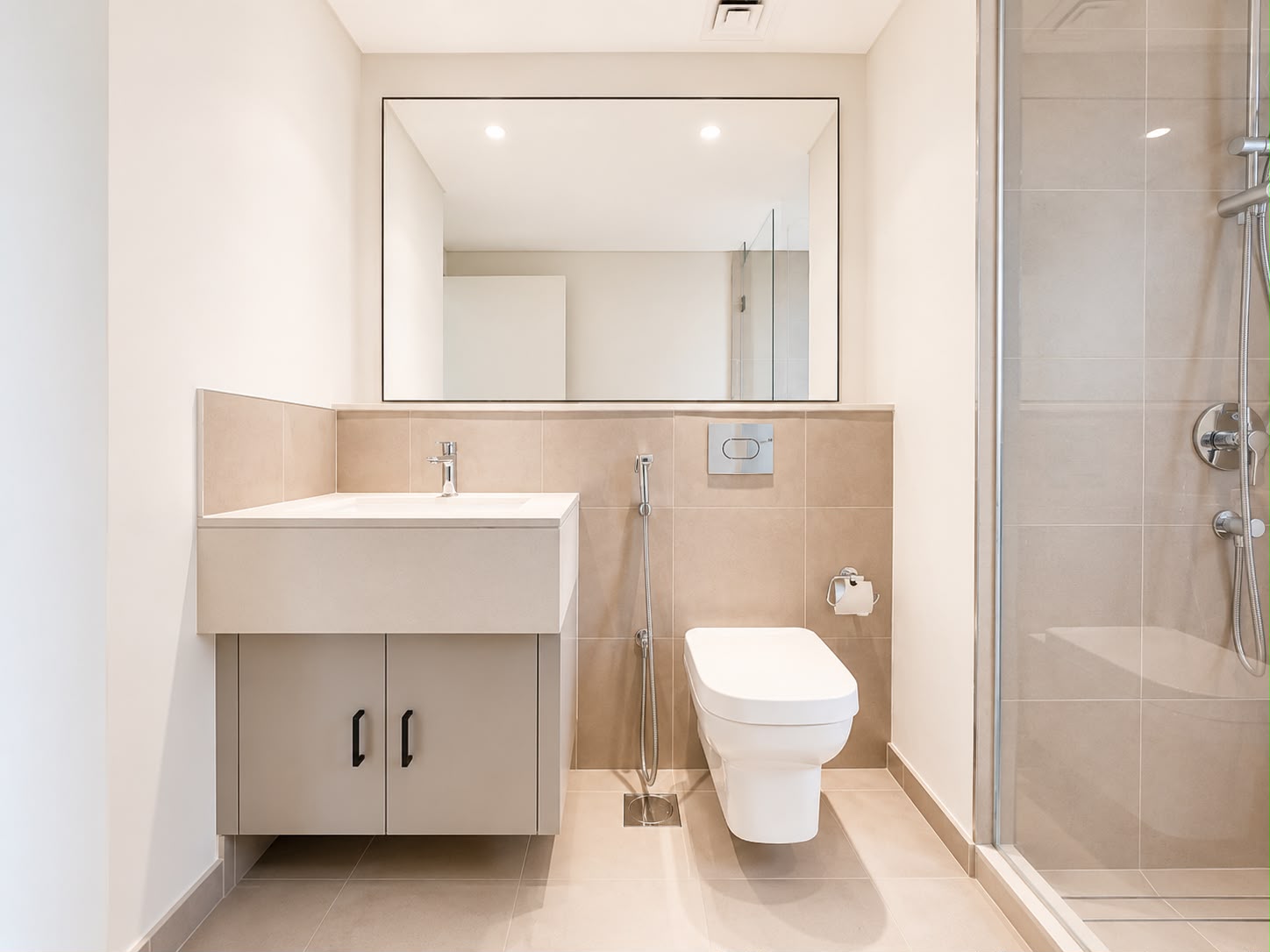 Club villas 3Br villa for rent corner plot powder room