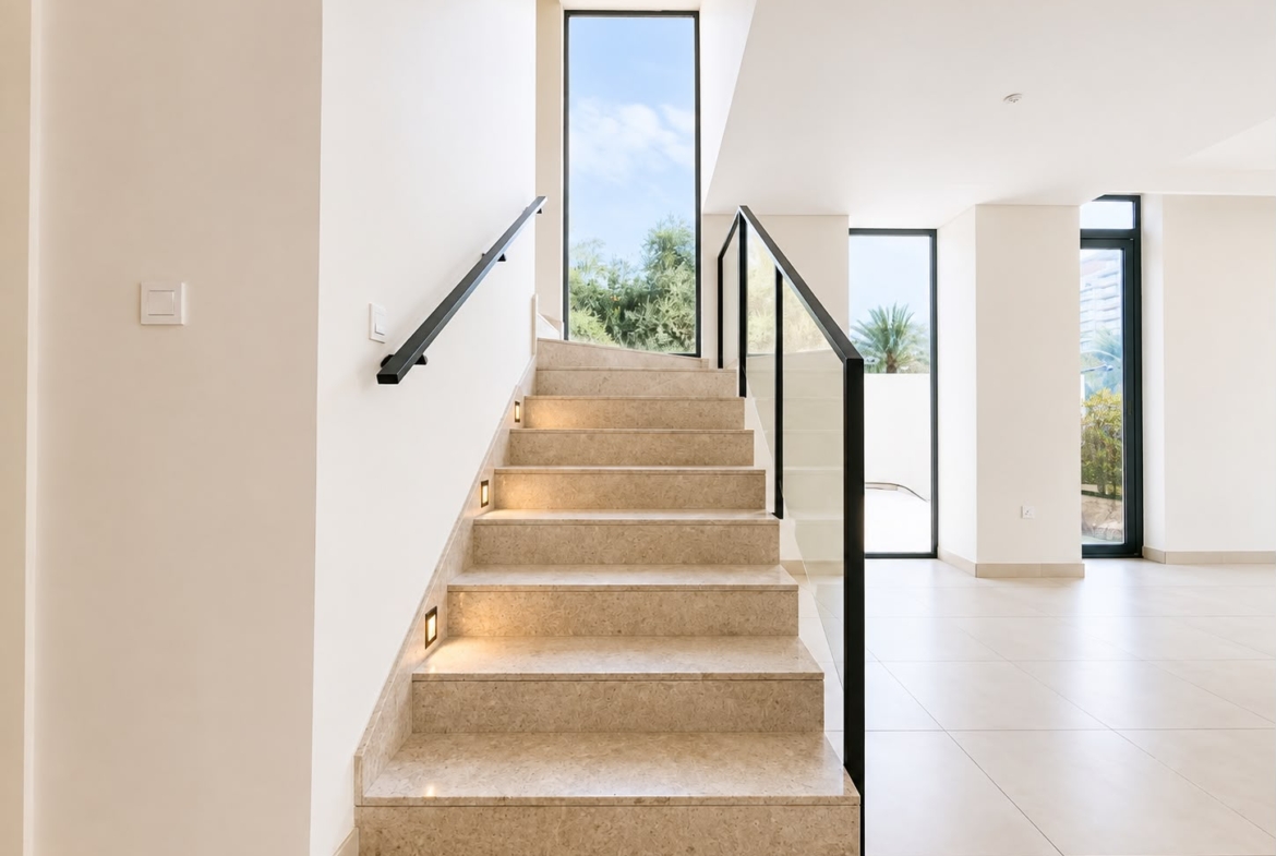 Club villas 3Br villa for rent corner plot stair