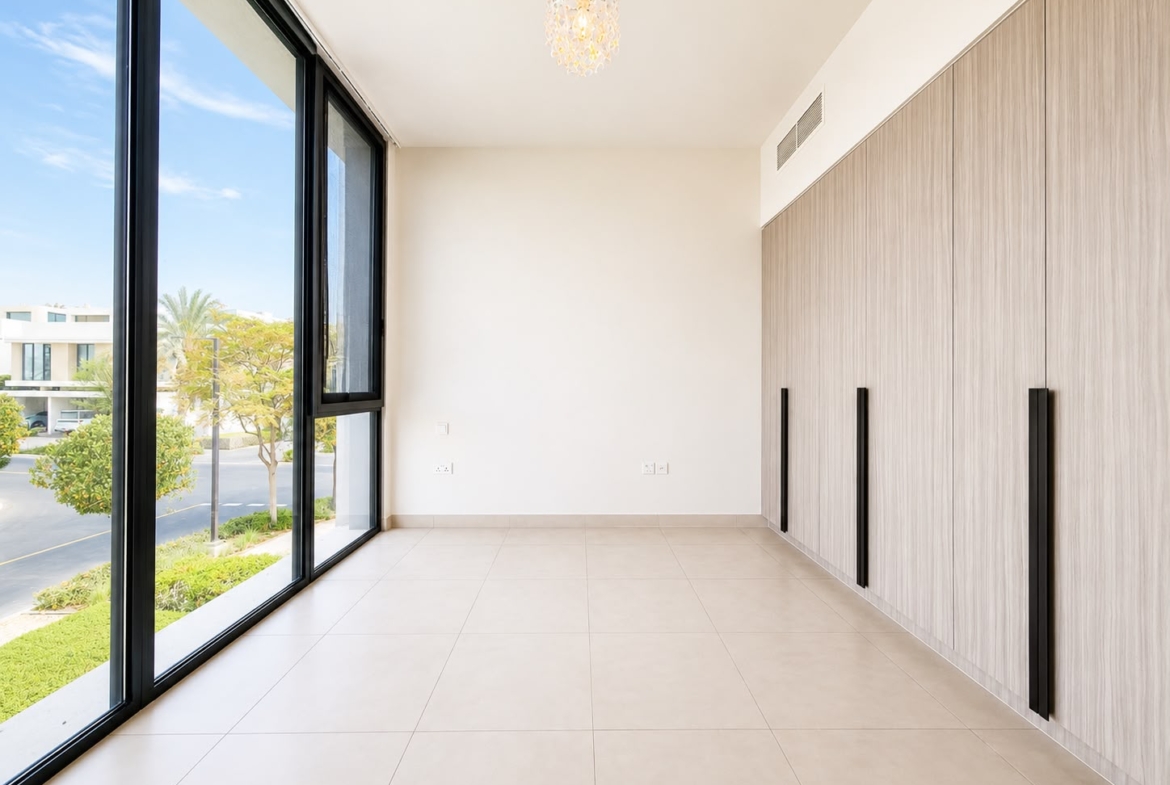 Club villas 3Br villa for rent corner plot view