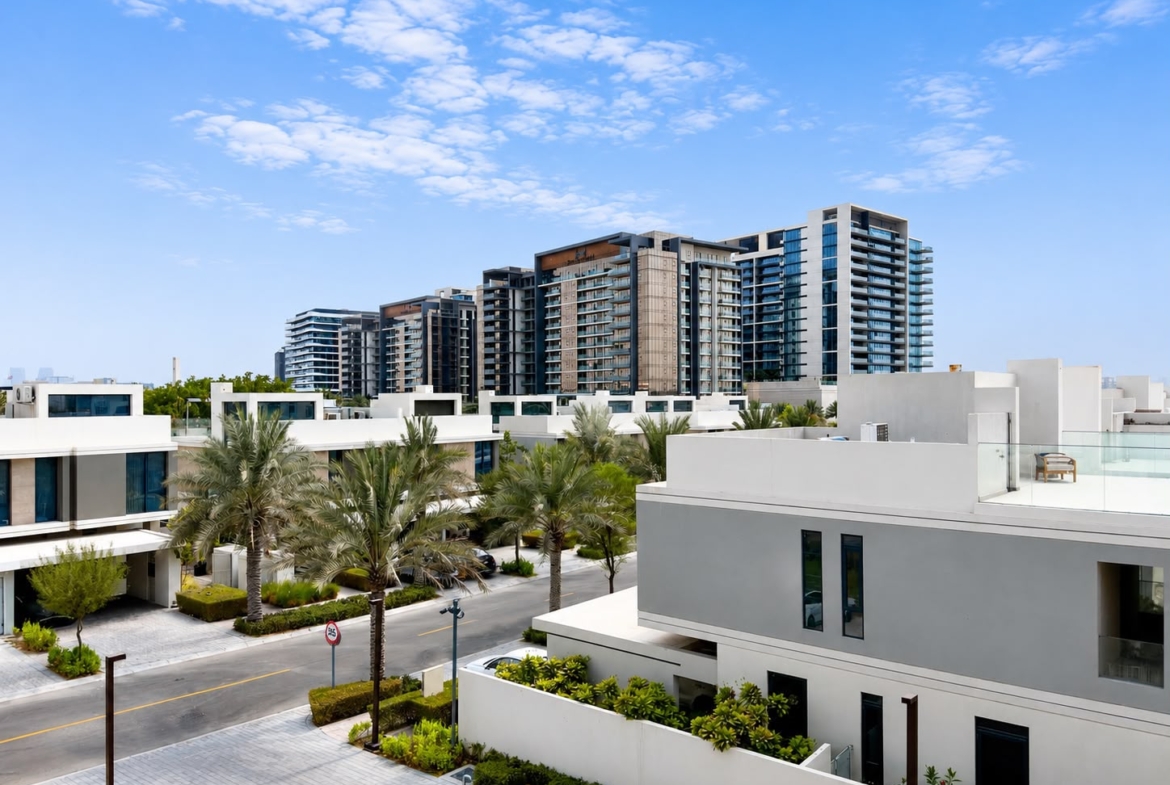 Club villas 3Br villa for rent corner plot views