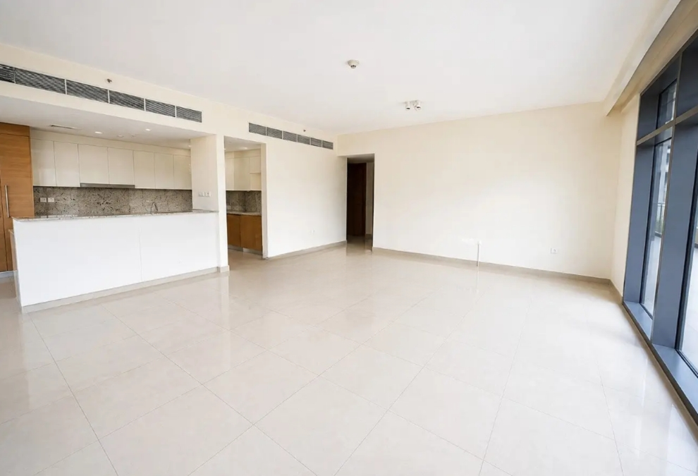 Mulberry apartment resale 3Br Dubai Hills vacant living area
