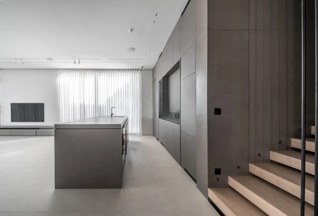 Emerald Hills custom-built modern 4 BR villa resale kitchen