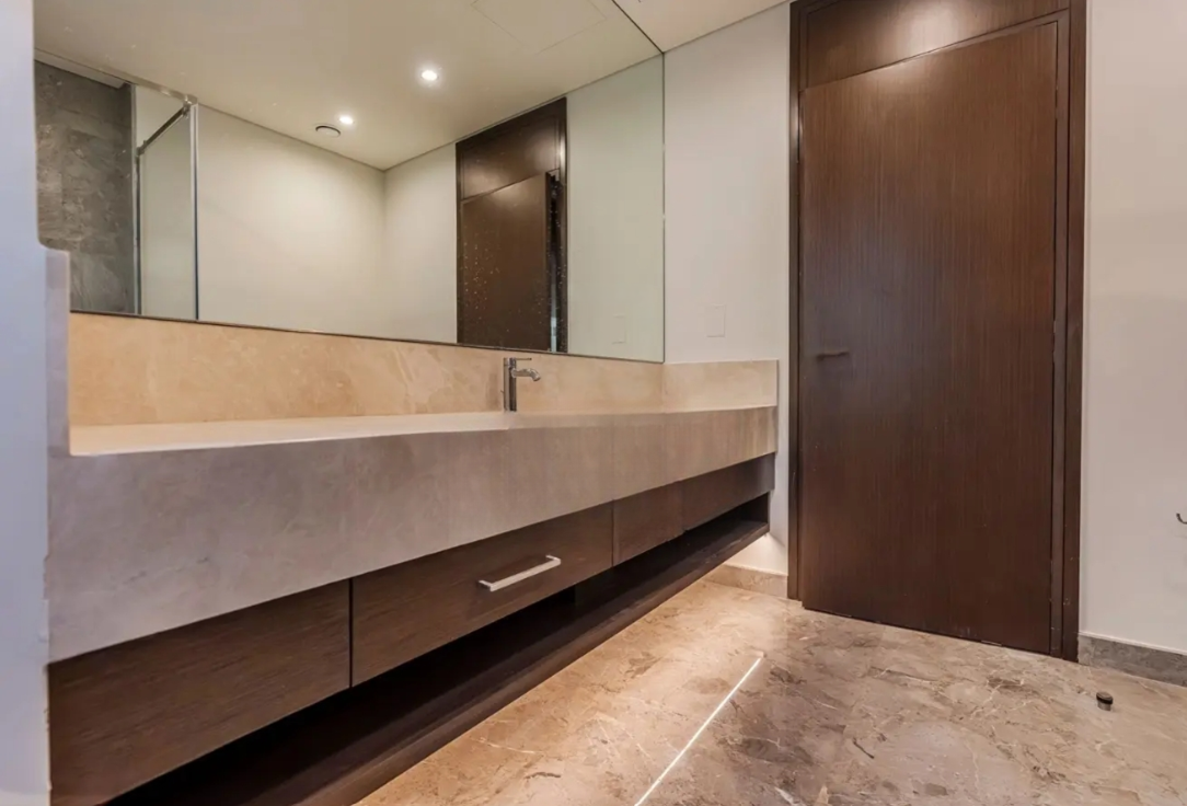 Golf place villas-resale 4 BR bathroom