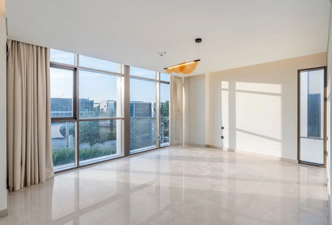 Golf place villas-resale 4 BR living room