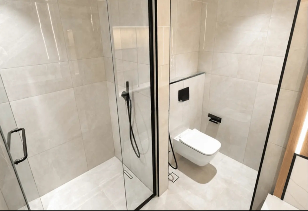 golf-residences-by-fortimo-1-br-for-rent bathroom