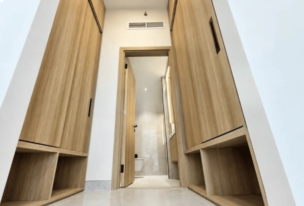 Golf Residences by-Fortimo 1 BR for rent walk-in closet