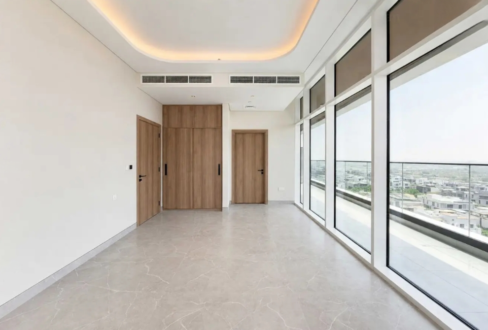 Golf Residences by-Fortimo 2BR resale brand new corner bedroom