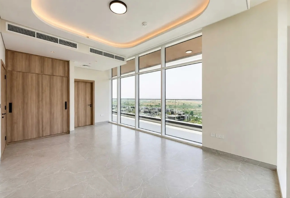 Golf Residences by-Fortimo 2BR resale brand new corner master-bedroom