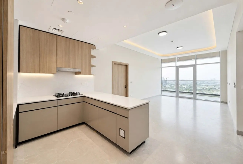 Golf Residences by-Fortimo 2BR resale brand new corner open kitchen