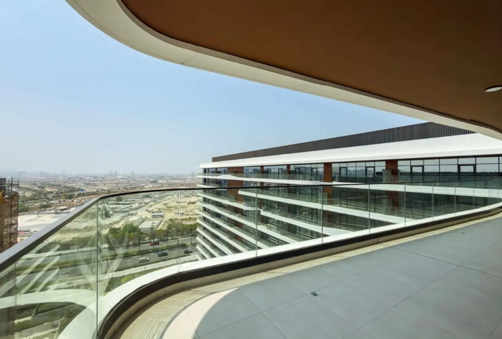 Golf Residences by-Fortimo 2BR resale brand new corner panoramic